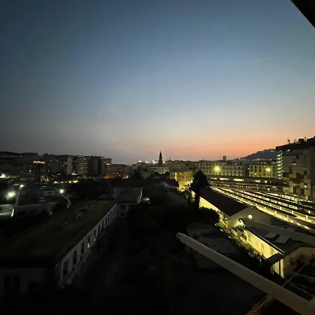 Core&core2 Apartament Neapol