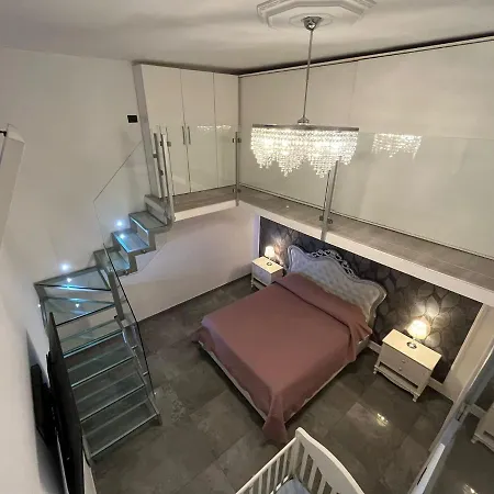 Core&core2 Apartament Neapol